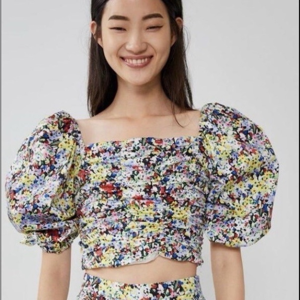 Zara Ladies Puff Sleeve Floral Multicoloured Crop Top with Square Neck - XS
